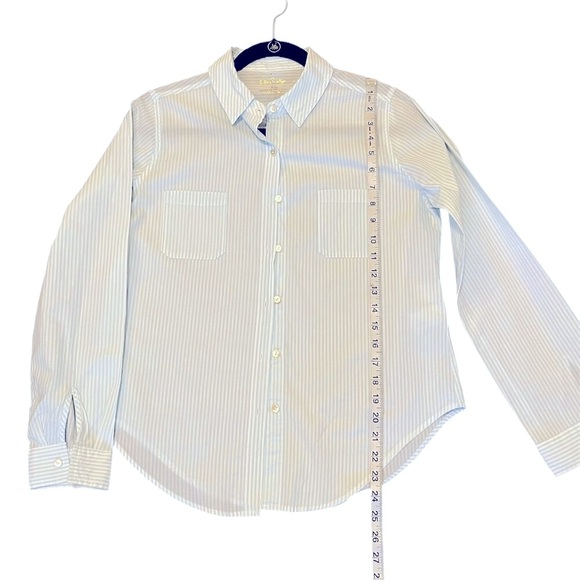 Lily Pulitzer Preppy White & Blue Button Down Shirt Size: XS - Picture 4 of 5